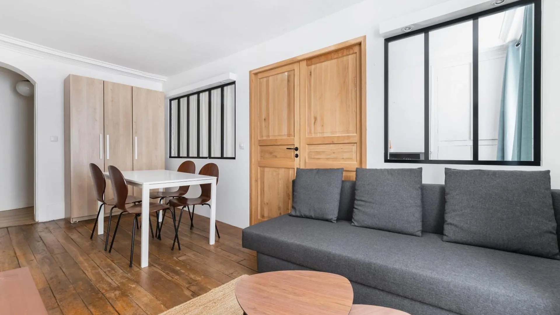 2 Pieces Confortable Metro Duroc - 6 -4p - Flat-guest *